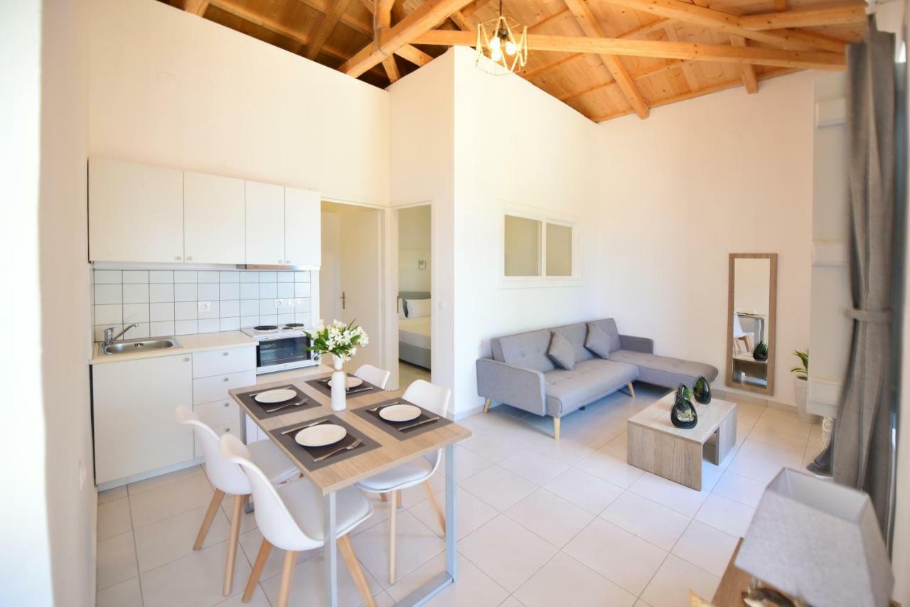 Douskos Beach House Apartment Hydra  Exterior photo
